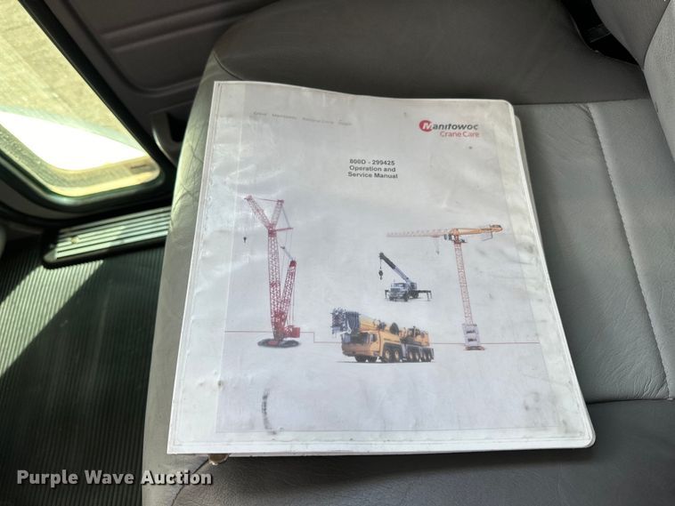 image for item DG4278 2015 Peterbilt  365 crane truck