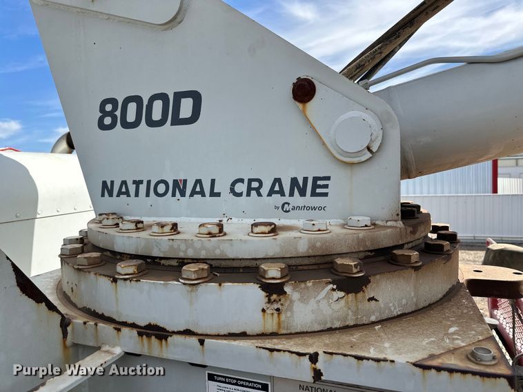 image for item DG4279 2012 Peterbilt 365 crane truck