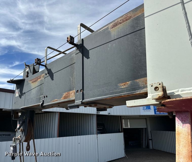 image for item DG4279 2012 Peterbilt 365 crane truck