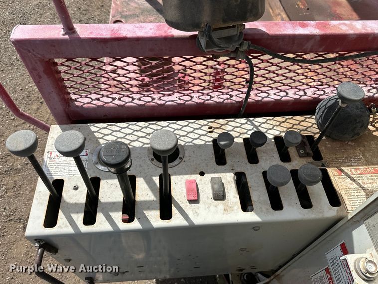 image for item DG4279 2012 Peterbilt 365 crane truck