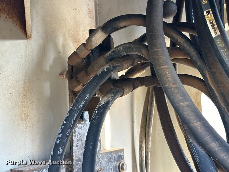 image for item DG4279 2012 Peterbilt 365 crane truck