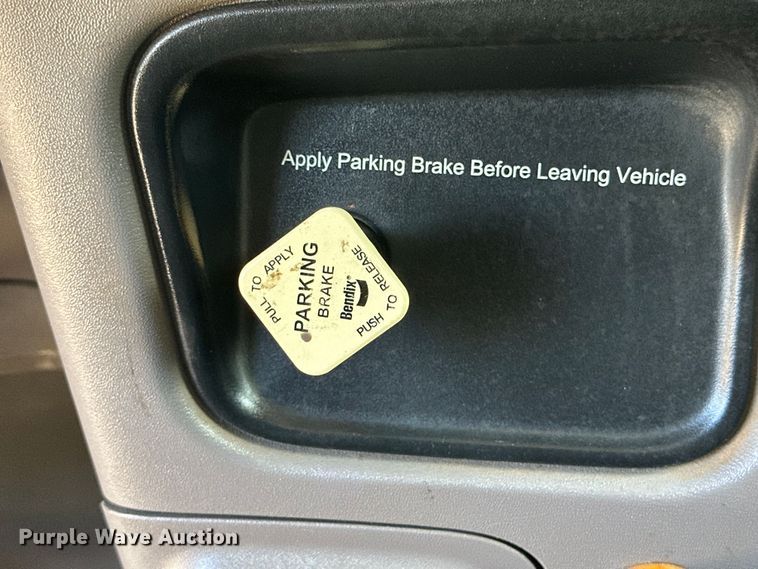 image for item DG4279 2012 Peterbilt 365 crane truck