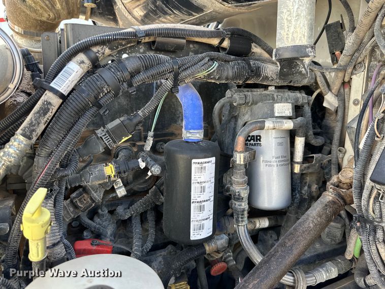 image for item DG4279 2012 Peterbilt 365 crane truck