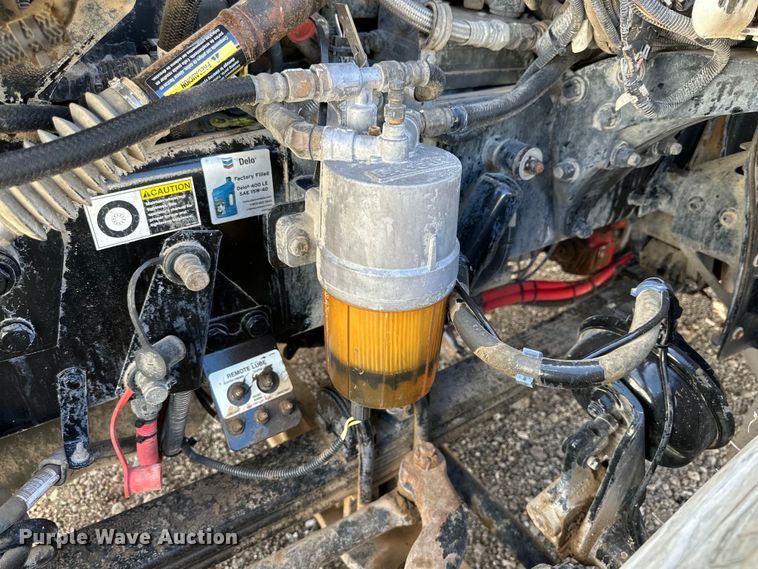 image for item DG4279 2012 Peterbilt 365 crane truck