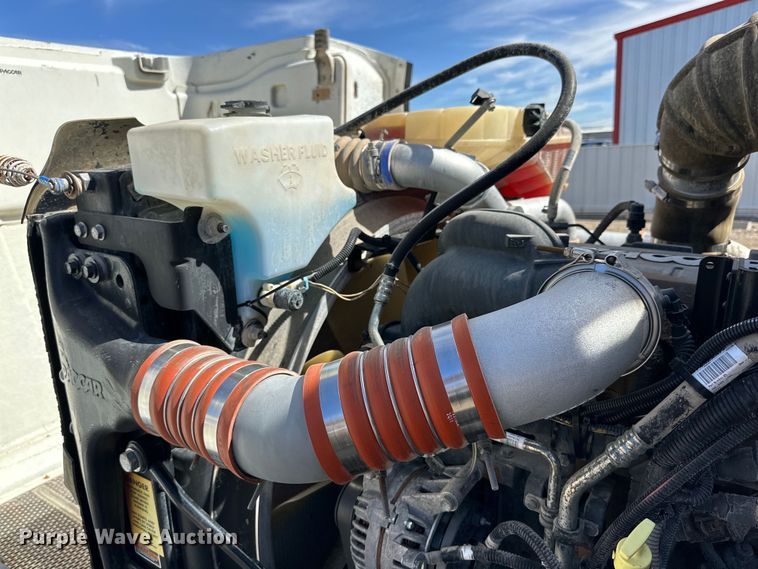 image for item DG4279 2012 Peterbilt 365 crane truck