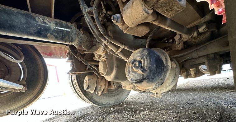 image for item DG4279 2012 Peterbilt 365 crane truck