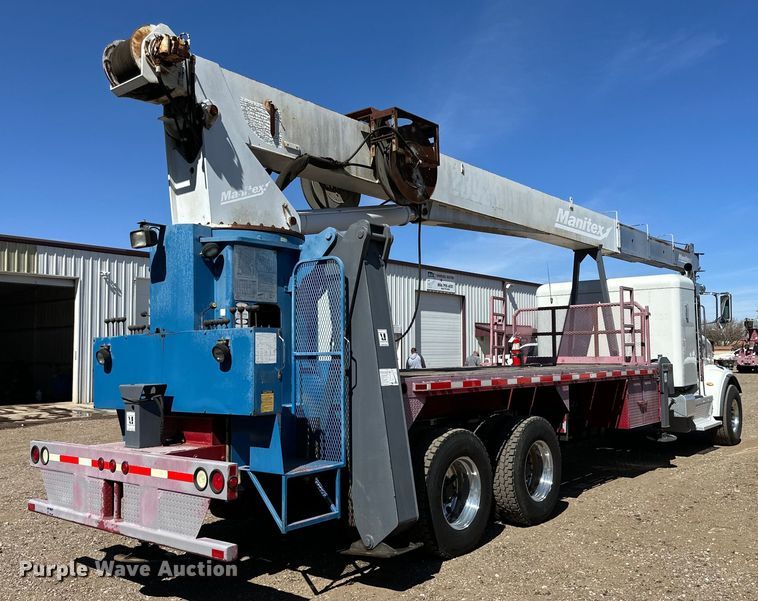 image for item DG4280 2016 Peterbilt 365 crane truck