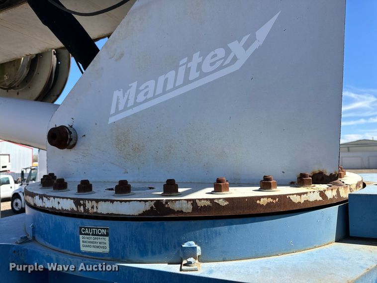 image for item DG4280 2016 Peterbilt 365 crane truck