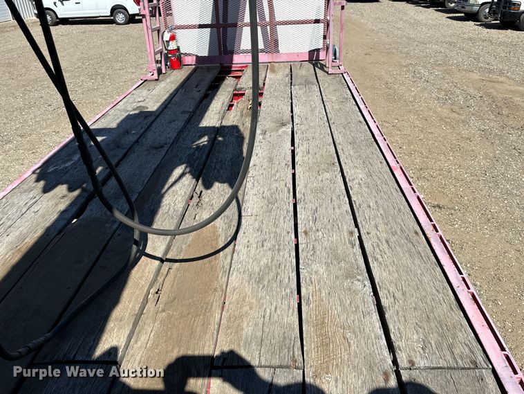 image for item DG4280 2016 Peterbilt 365 crane truck