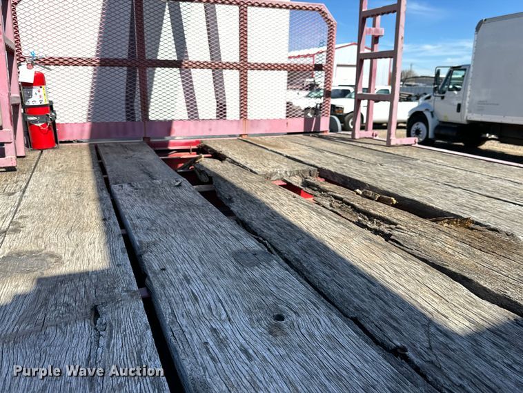 image for item DG4280 2016 Peterbilt 365 crane truck