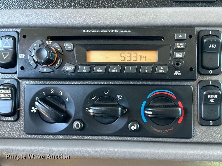 image for item DG4280 2016 Peterbilt 365 crane truck