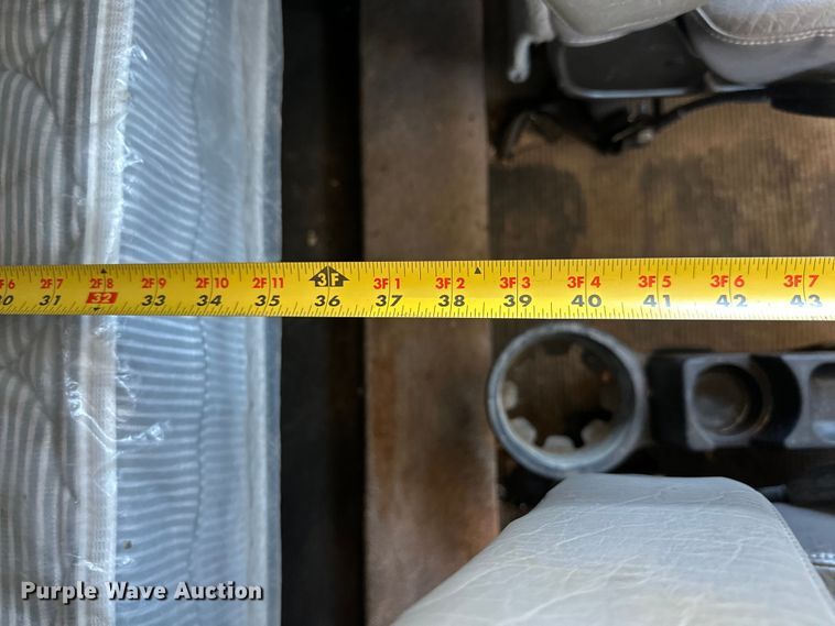 image for item DG4280 2016 Peterbilt 365 crane truck