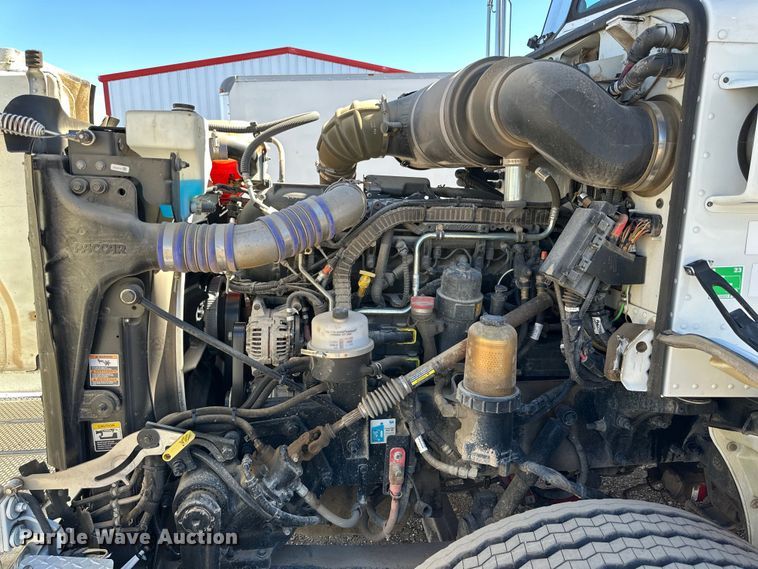 image for item DG4280 2016 Peterbilt 365 crane truck