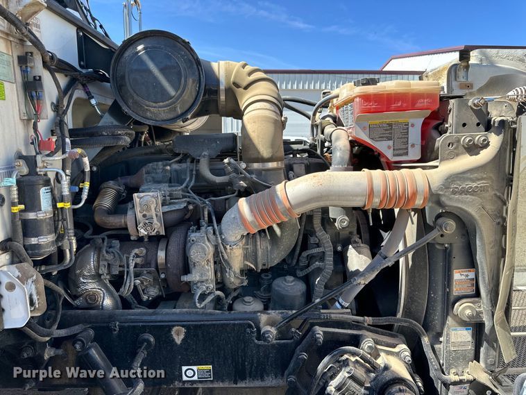 image for item DG4280 2016 Peterbilt 365 crane truck