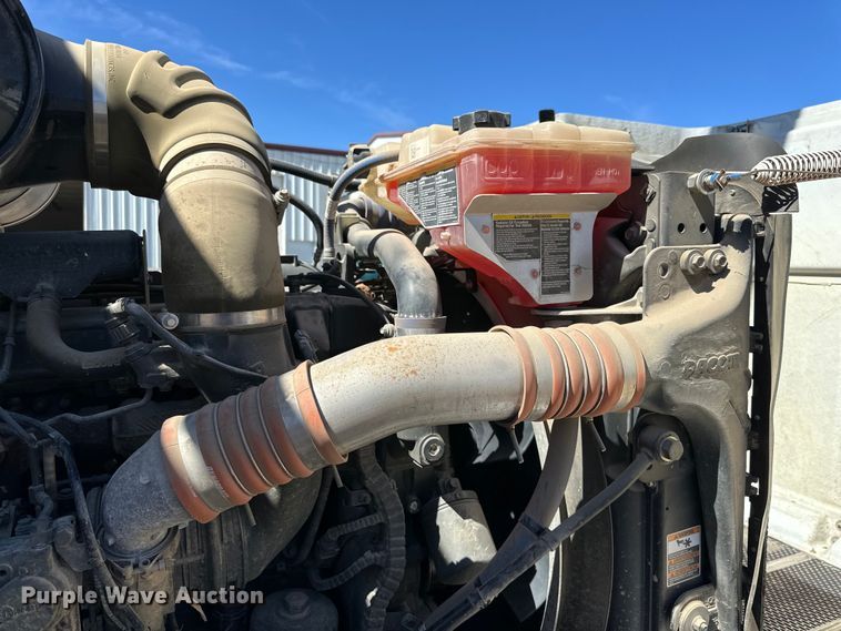 image for item DG4280 2016 Peterbilt 365 crane truck