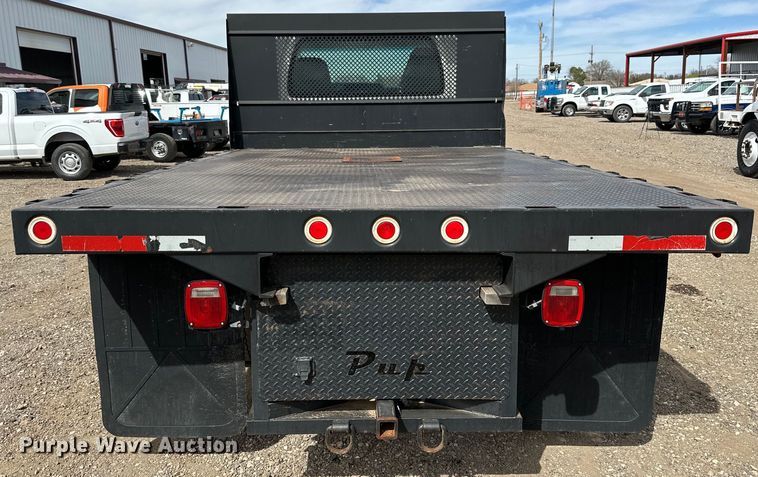 image for item DG4281 2007 Chevrolet  C5500 flatbed truck