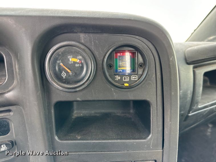 image for item DG4281 2007 Chevrolet  C5500 flatbed truck