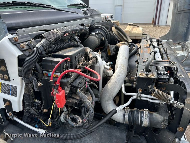 image for item DG4281 2007 Chevrolet  C5500 flatbed truck