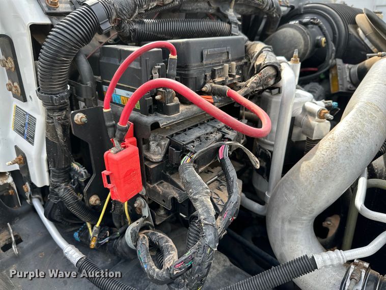 image for item DG4281 2007 Chevrolet  C5500 flatbed truck