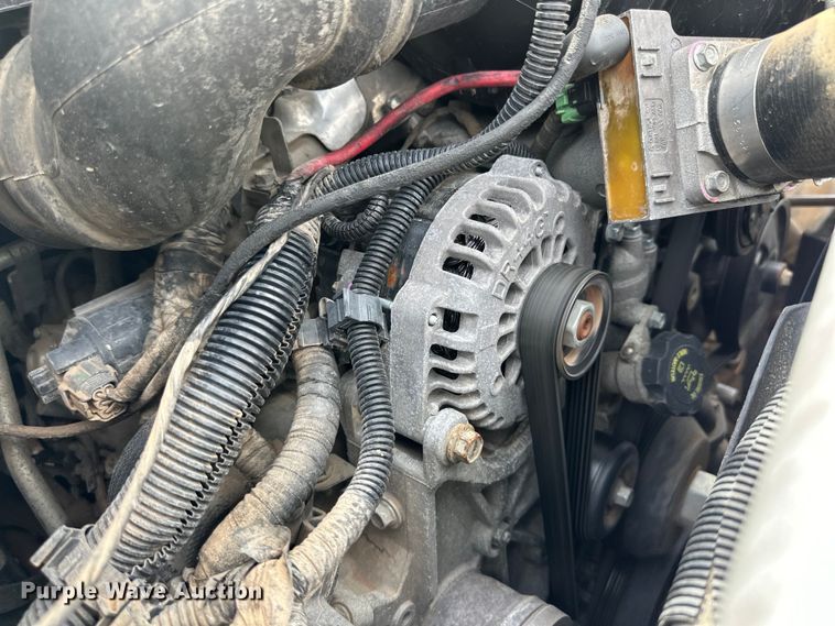 image for item DG4281 2007 Chevrolet  C5500 flatbed truck