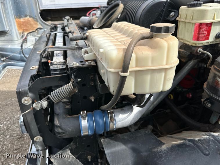 image for item DG4281 2007 Chevrolet  C5500 flatbed truck