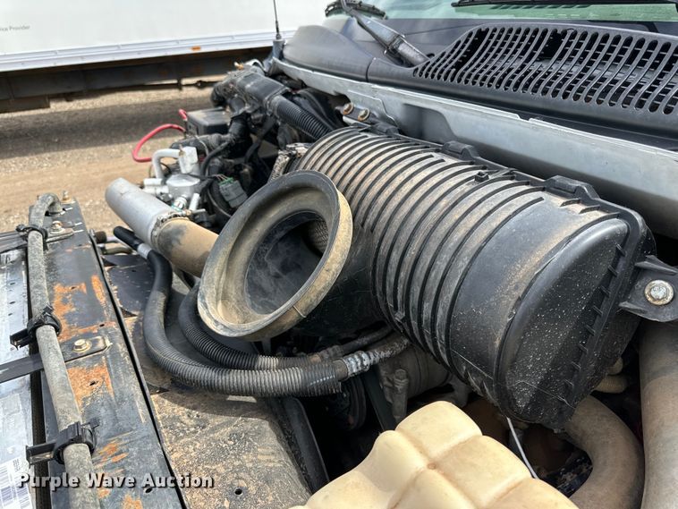 image for item DG4281 2007 Chevrolet  C5500 flatbed truck