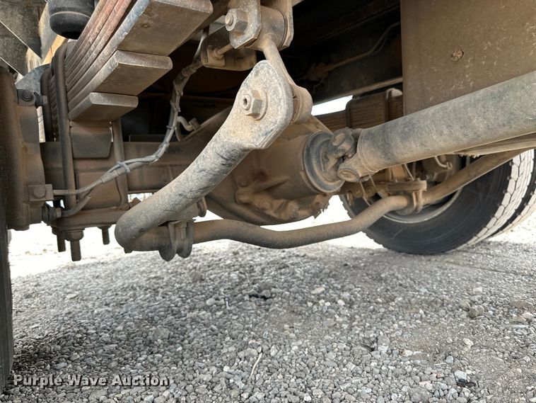 image for item DG4281 2007 Chevrolet  C5500 flatbed truck