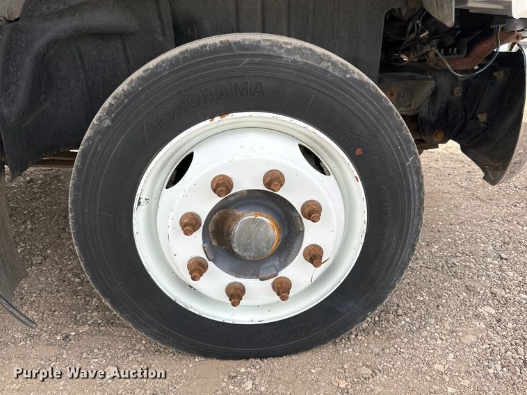 image for item DG4281 2007 Chevrolet  C5500 flatbed truck