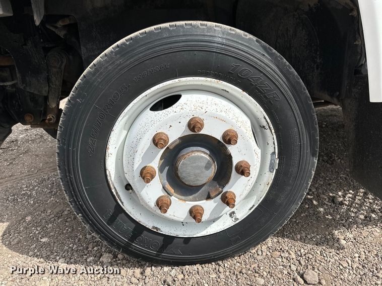 image for item DG4281 2007 Chevrolet  C5500 flatbed truck