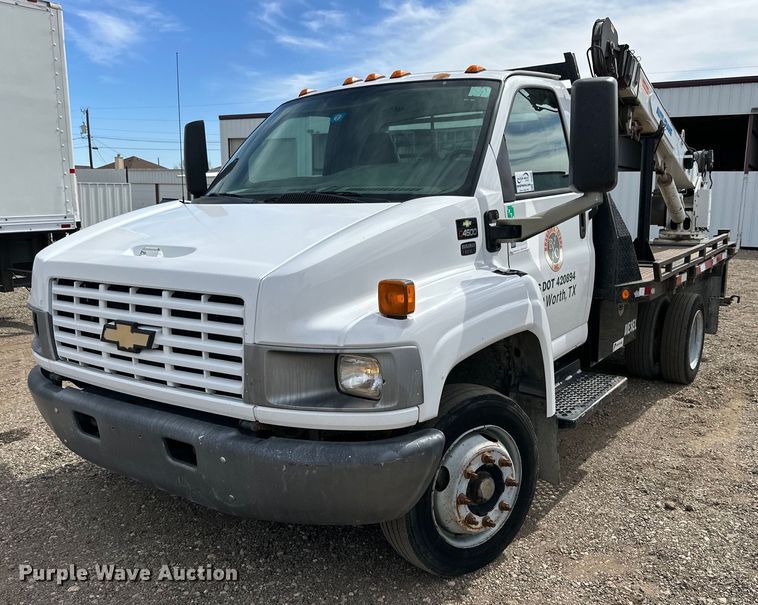 image for item DG4282 2006 Chevrolet C4500 flatbed truck