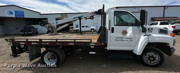 image for item DG4282 2006 Chevrolet C4500 flatbed truck
