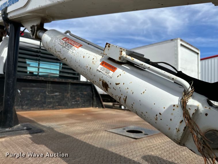 image for item DG4282 2006 Chevrolet C4500 flatbed truck