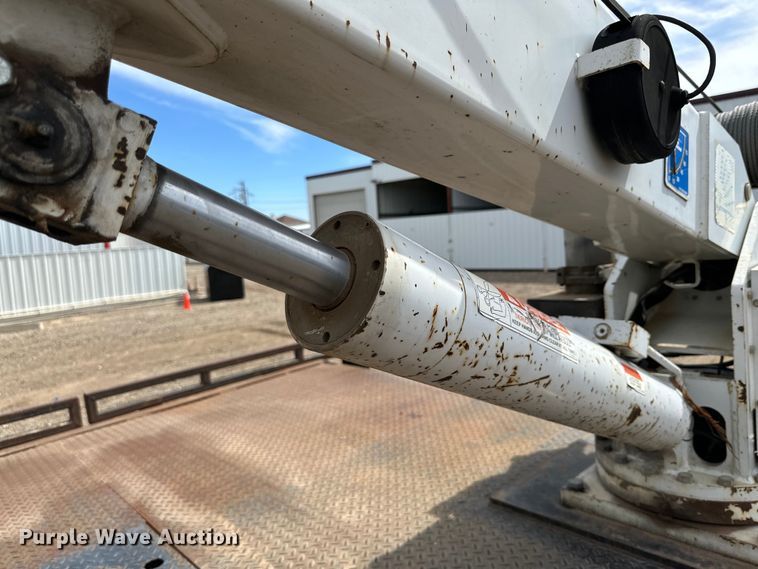 image for item DG4282 2006 Chevrolet C4500 flatbed truck