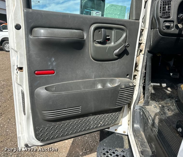 image for item DG4282 2006 Chevrolet C4500 flatbed truck