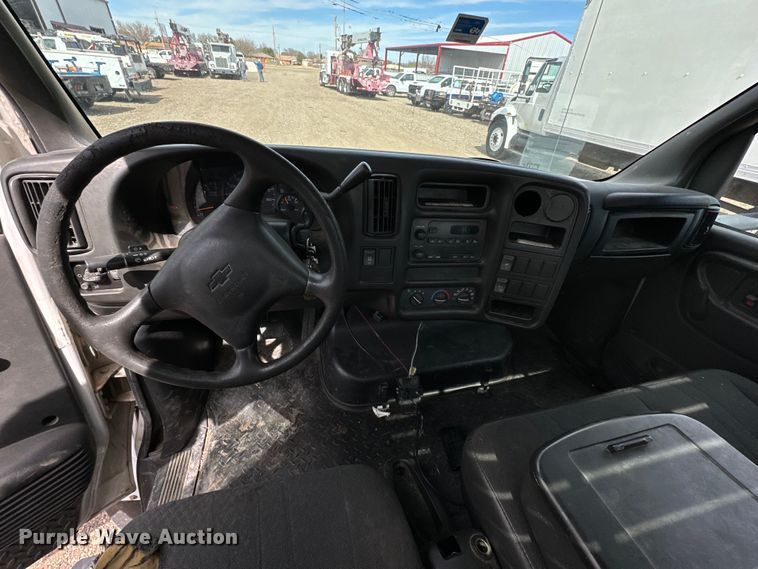 image for item DG4282 2006 Chevrolet C4500 flatbed truck