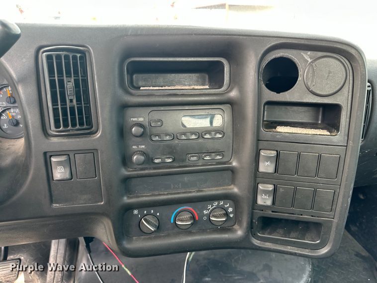 image for item DG4282 2006 Chevrolet C4500 flatbed truck