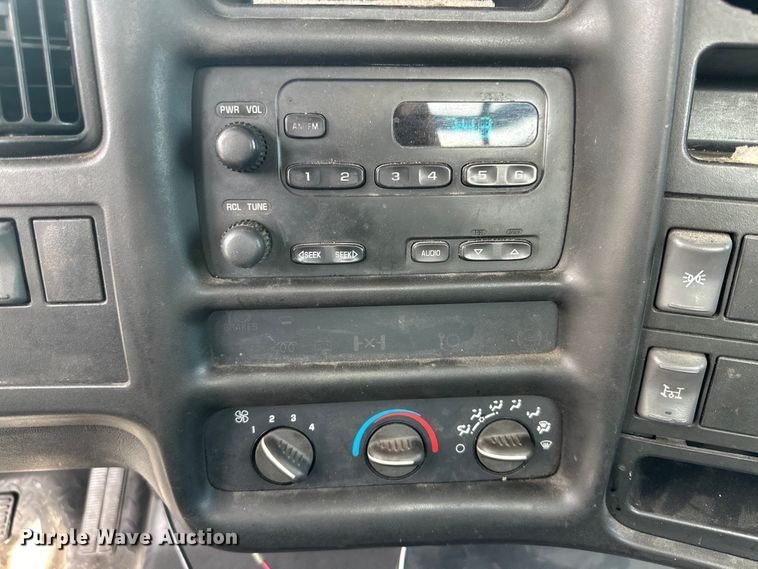 image for item DG4282 2006 Chevrolet C4500 flatbed truck