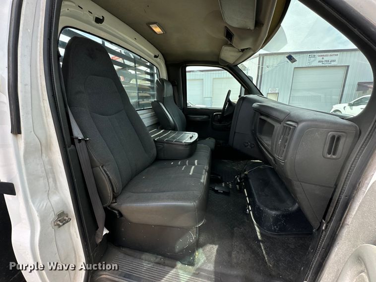 image for item DG4282 2006 Chevrolet C4500 flatbed truck