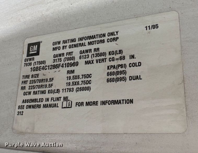 image for item DG4282 2006 Chevrolet C4500 flatbed truck