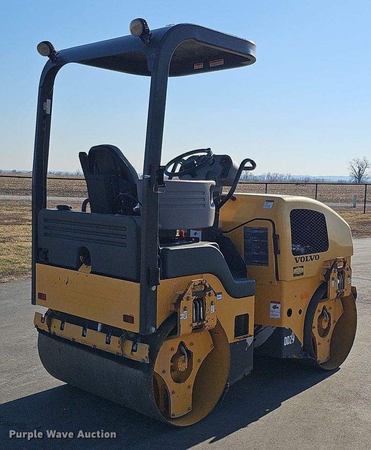 image for item DK0672 2013 Volvo DD29 double drum vibratory roller