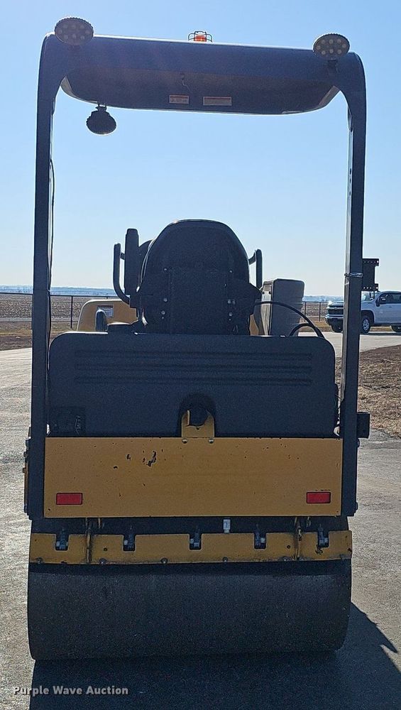 image for item DK0672 2013 Volvo DD29 double drum vibratory roller