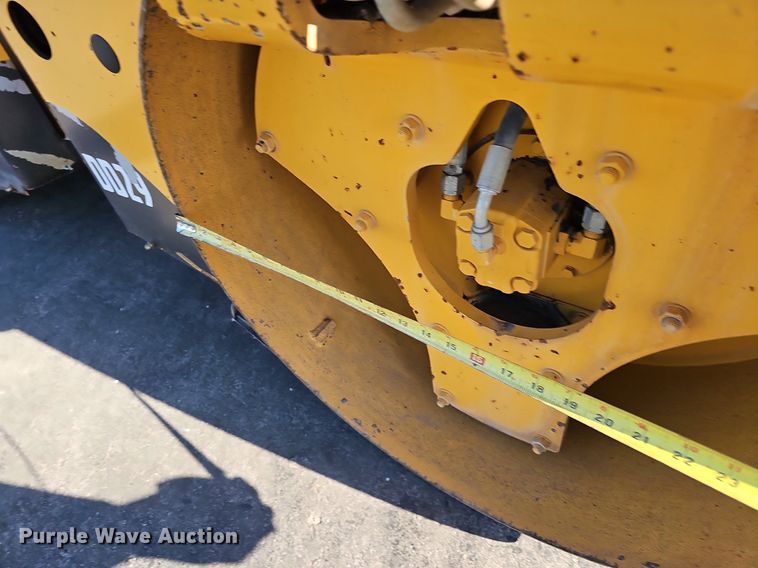 image for item DK0672 2013 Volvo DD29 double drum vibratory roller