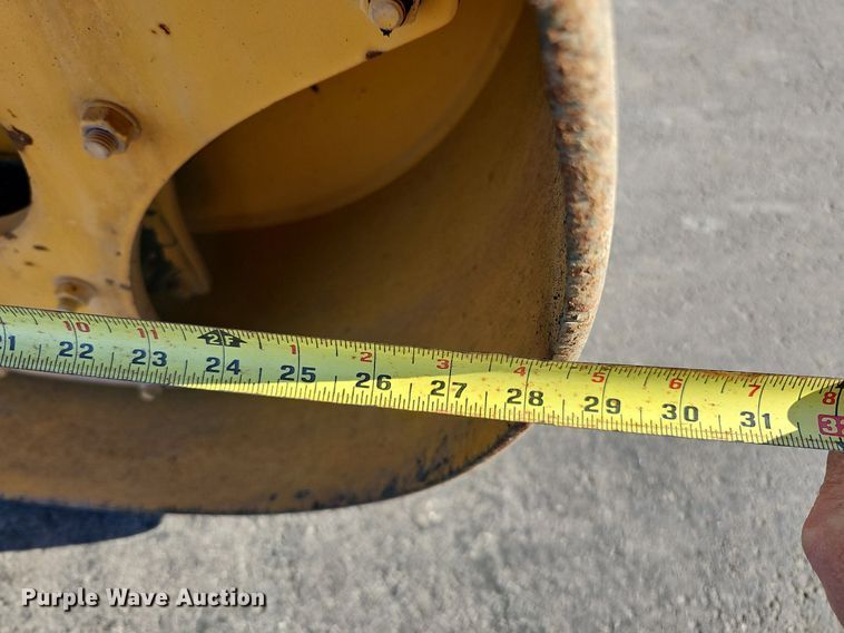 image for item DK0672 2013 Volvo DD29 double drum vibratory roller