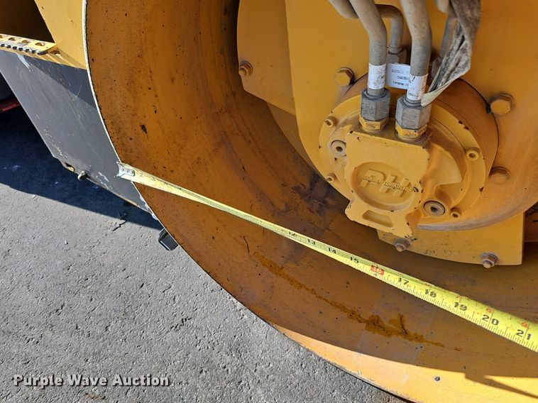 image for item DK0672 2013 Volvo DD29 double drum vibratory roller