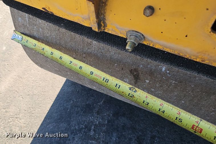 image for item DK0672 2013 Volvo DD29 double drum vibratory roller