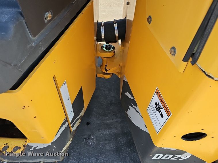 image for item DK0672 2013 Volvo DD29 double drum vibratory roller