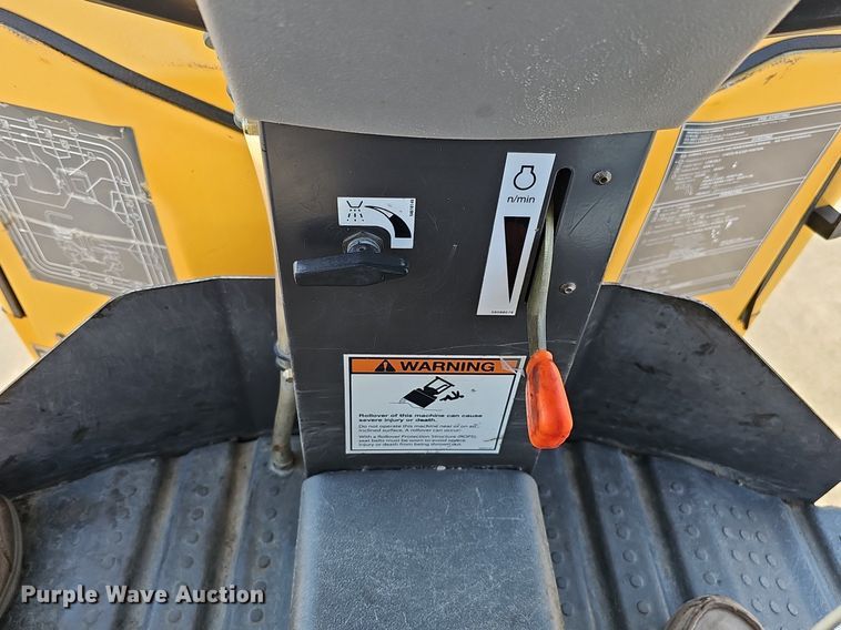 image for item DK0672 2013 Volvo DD29 double drum vibratory roller