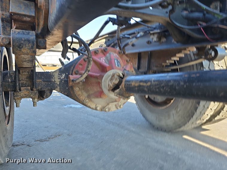 image for item DK0674 2008 International  DuraStar 4400 truck cab and chassis