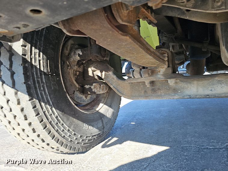 image for item DK0674 2008 International  DuraStar 4400 truck cab and chassis