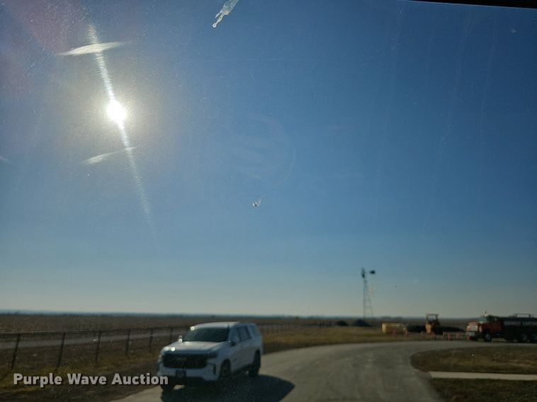 image for item DK0674 2008 International  DuraStar 4400 truck cab and chassis